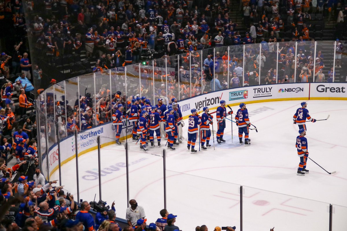 The entire Barn watching Pulock’s save 🤯