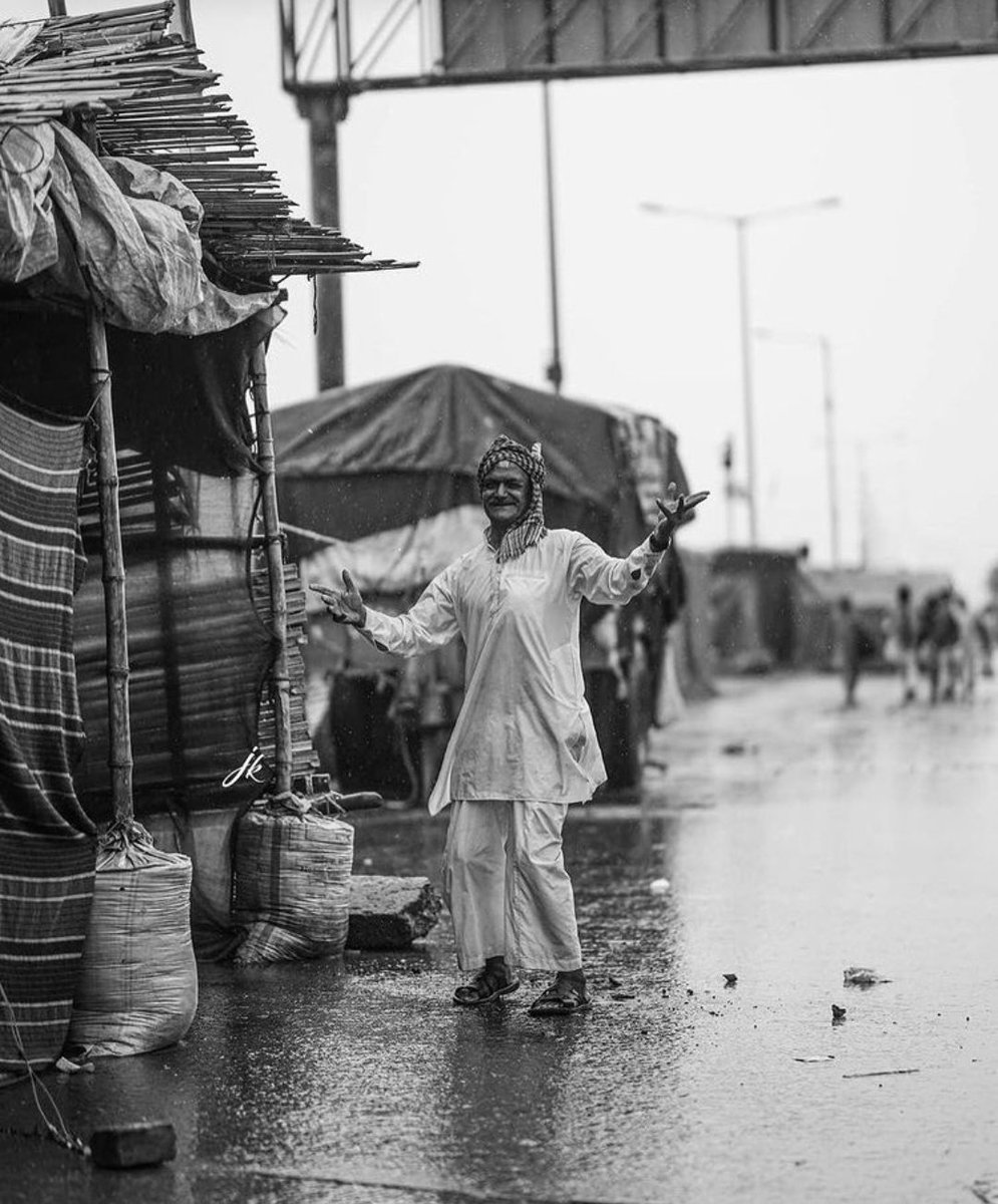 SandepNehra_Raj's tweet photo. 206 Days 500+ Martyrs Rains Storms Heat Wave But We Are Strong✊🏻🇮🇳
#StayStrongFarmers #farmarsprotests
@aapkadhram @SaurabhBKU @KoharAbhimanyu @simrandhindsa17 @Bhupinderq33n @ramanmann1974 @SinghSwaiman @himmatsinghgur1 @mandeeppunia1 @Rudrarajkundu @navdeepsingh_77 @KaurNodeep https://t.co/zII5PceNBs