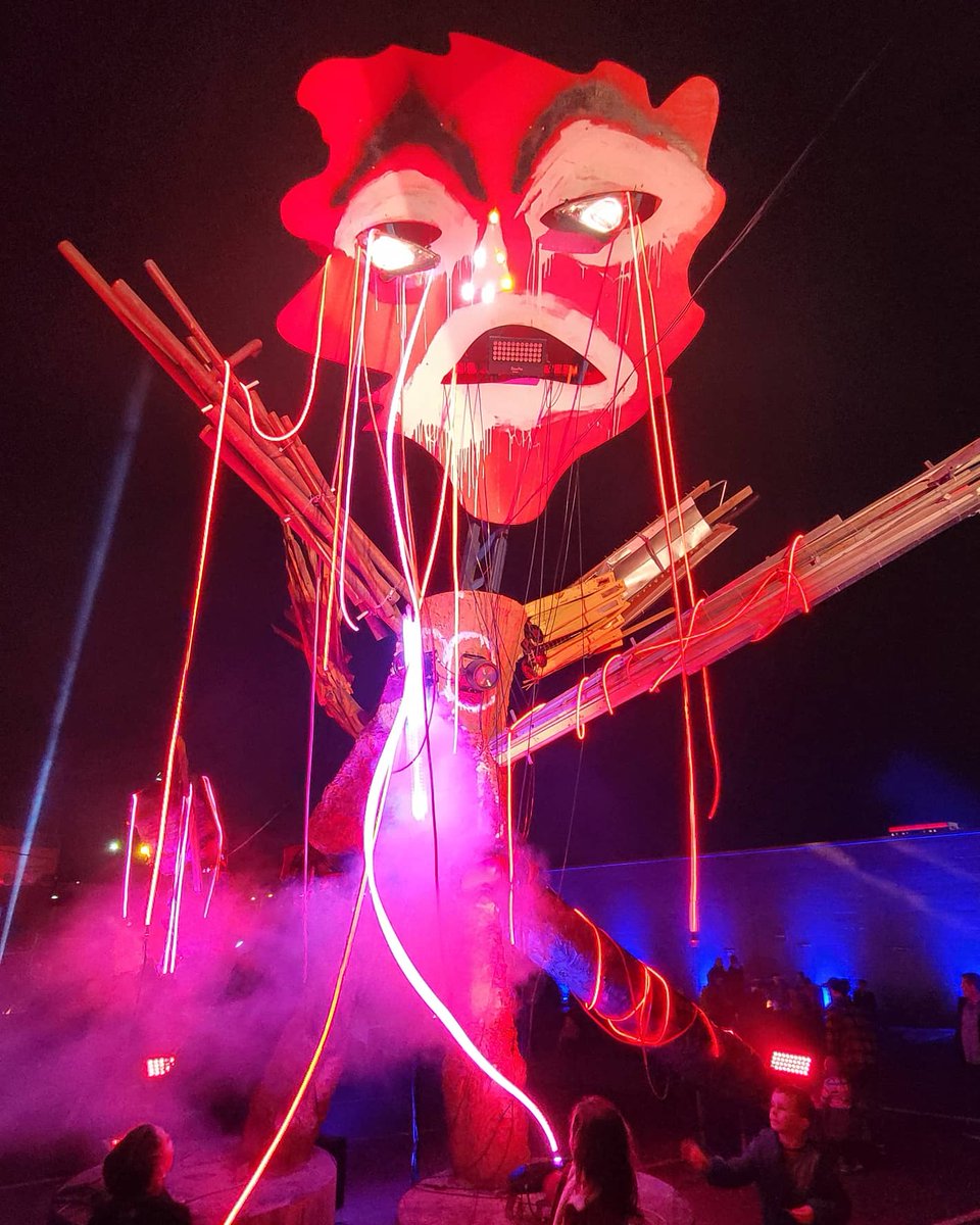 twointasmania's tweet photo. Dark Mofo really was painting the town red last night.
.
At every turn something freaky, something to catch the attention.
.
With a thumping crowd atmosphere to draw you in.
.
#DarkMOFO
#darkmofo2021
#PTTR https://t.co/dJ6oS7AMst