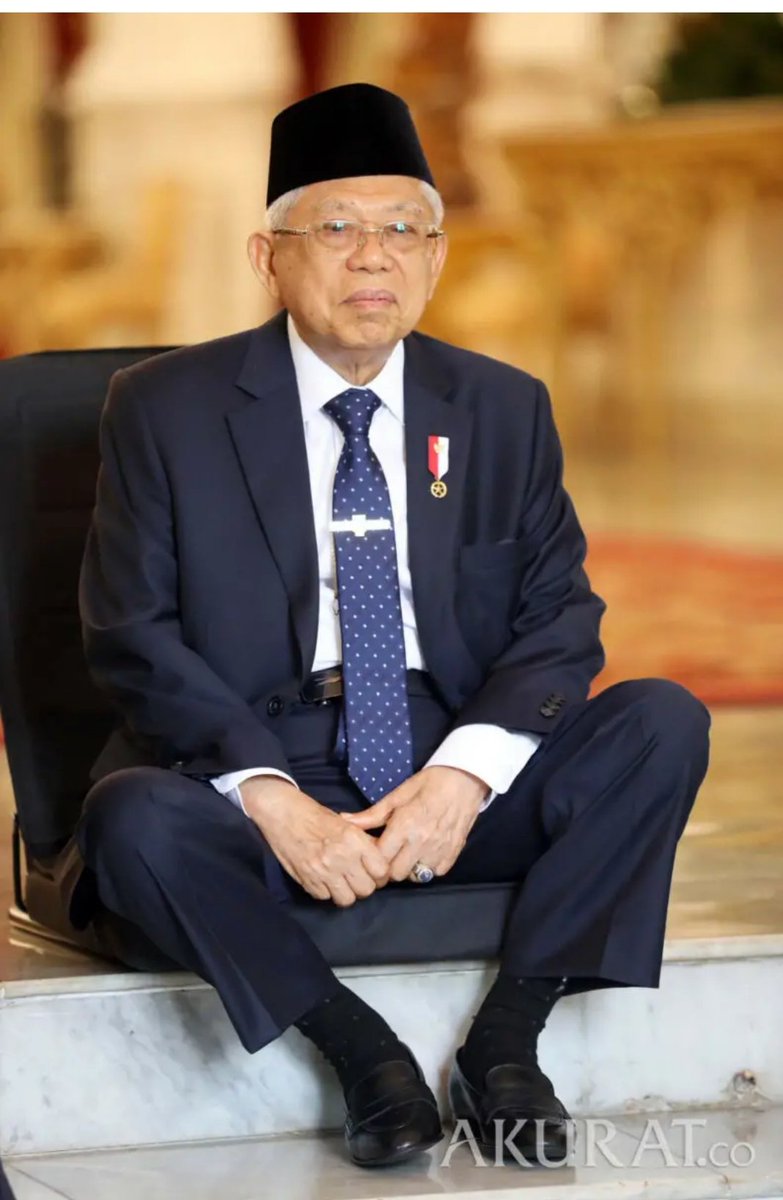 Ini zaman Dimana Orang Alim pada BISU dan Yang Awam nya TULI

Yang Alim tidak mau Berbicara, dan Yang Awam tidak mau Mendengarkan tentang Kebenaran, karena Sdh sama-sama tenggelam dlm Gemerlap nya Dunia