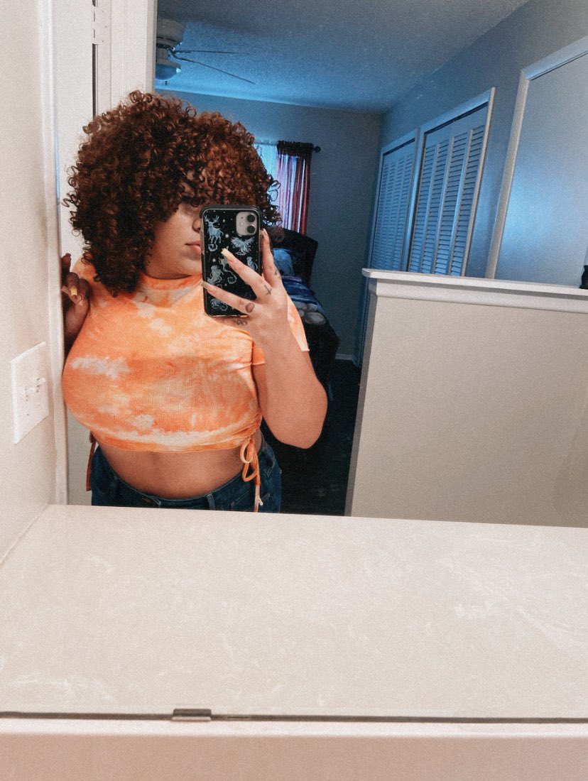 alexa_alisha's tweet photo. 🧡🦁🧡 #mombod https://t.co/iO8vWhn8vL