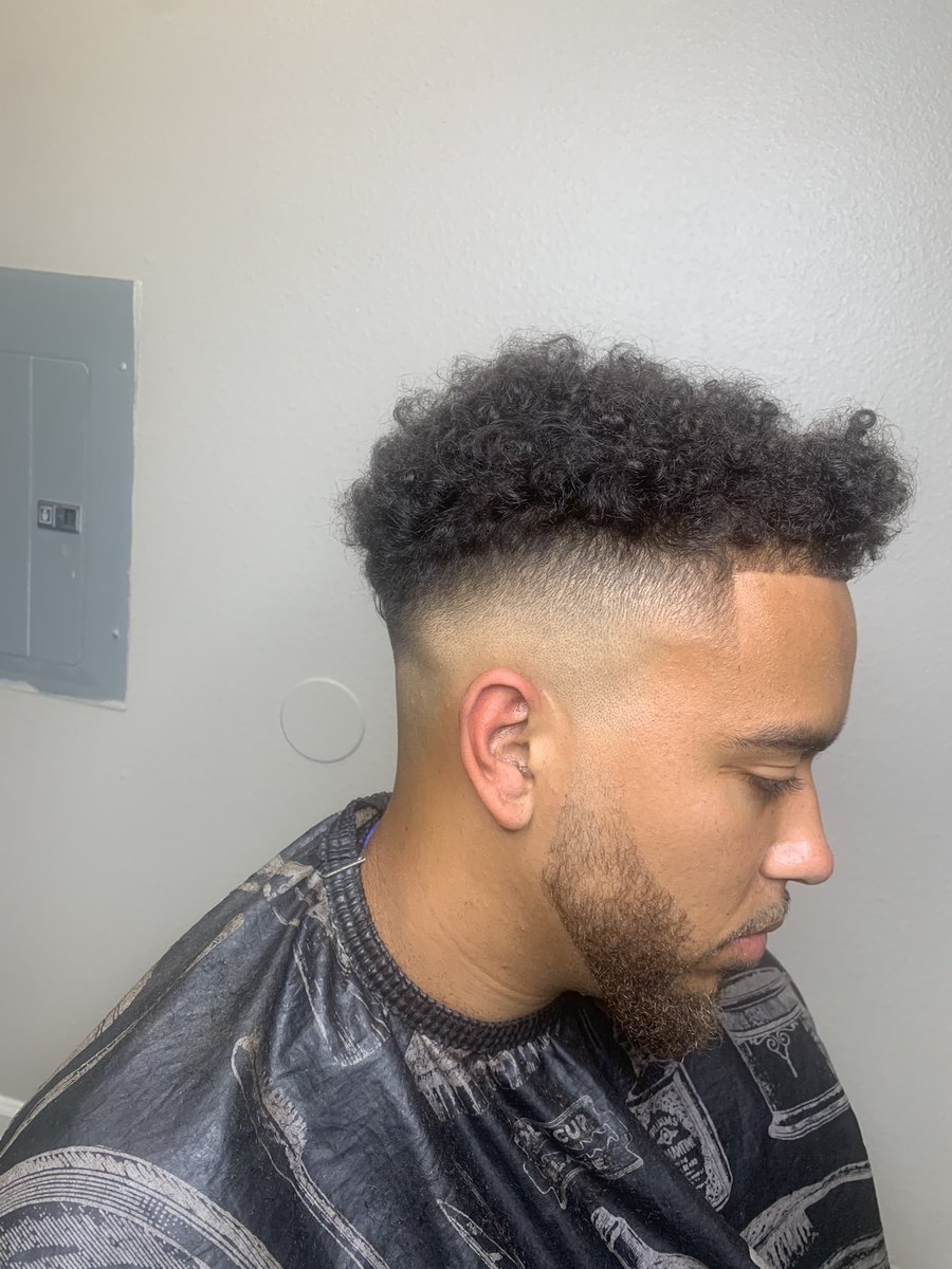 themanechange's tweet photo. HUSSLECUTS N HOUSTON TEXAS
FOR INSPIRATIONAL CONTENT CHECK OUT MY YOUTUBE CHANNEL:
https://t.co/4I71PcDJpC
#Husslecuts #Intheplacetobe #fademaster #fademob #barbershopconnect #prolific #barberstyle #HussleandMotivate #internationalbarber #Inspire #Houstonbarber https://t.co/RMtth93csj
