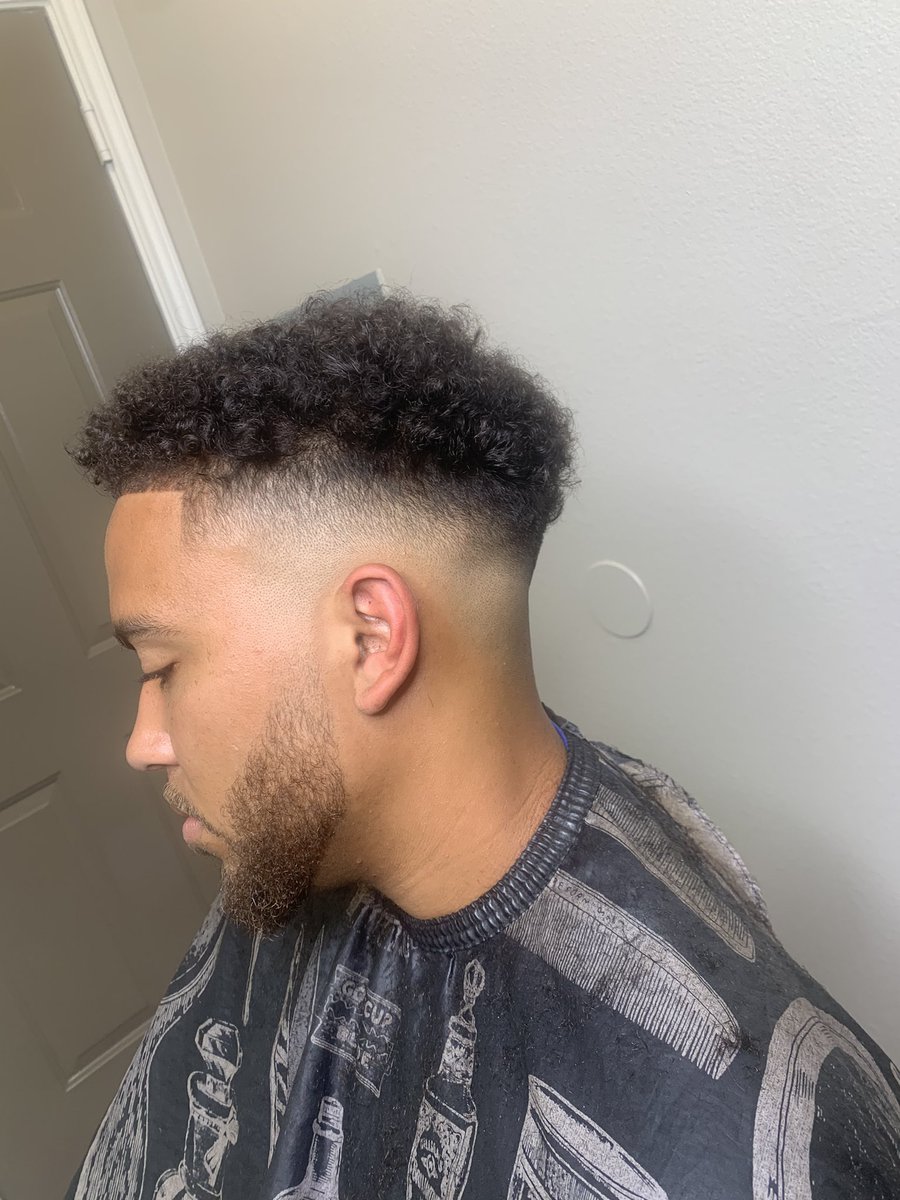 themanechange's tweet photo. HUSSLECUTS N HOUSTON TEXAS
FOR INSPIRATIONAL CONTENT CHECK OUT MY YOUTUBE CHANNEL:
https://t.co/4I71PcDJpC
#Husslecuts #Intheplacetobe #fademaster #fademob #barbershopconnect #prolific #barberstyle #HussleandMotivate #internationalbarber #Inspire #Houstonbarber https://t.co/RMtth93csj