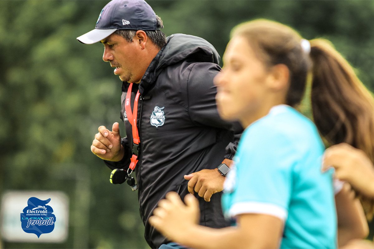 ¡Hasta mis profes <a href="/Grarodriguez16/">Carlos Gerardo</a> y <a href="/JCCG11/">J.C. Cacho</a> le entraron!👏🏻👏🏻👏🏻

Vieran la resistencia que dejaron en la pista😱 Terminaron frescos, déjenme les cuento😎 (😉)

#LaFranjaQueNosUne🎽