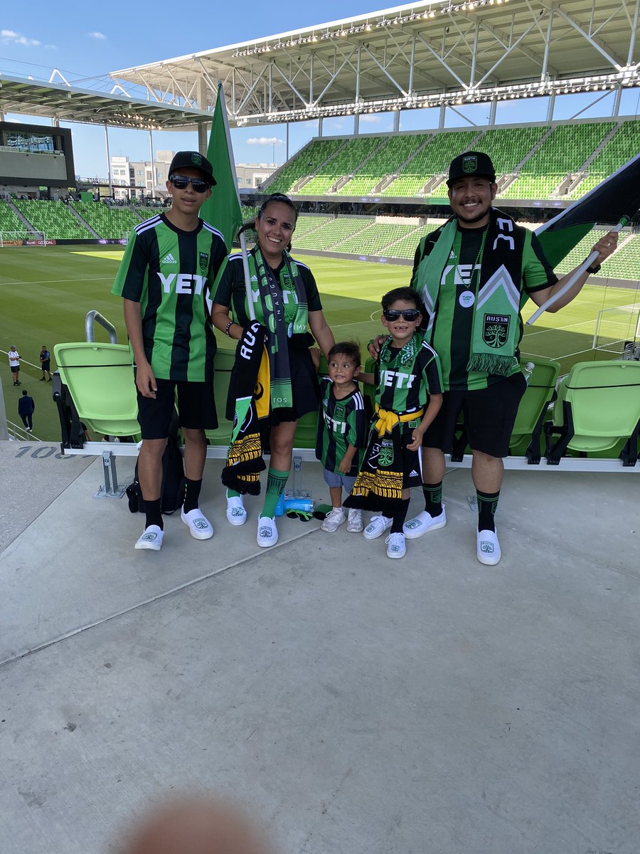 lrsaucedo89's tweet image. Ya en el estadio y listos para ganar!!!!! Vamos @AustinFC @Q2Stadium @LaMurgaATX @LosVerdesATX @AustinAnthem @AustinAnthemES @Cinco12La