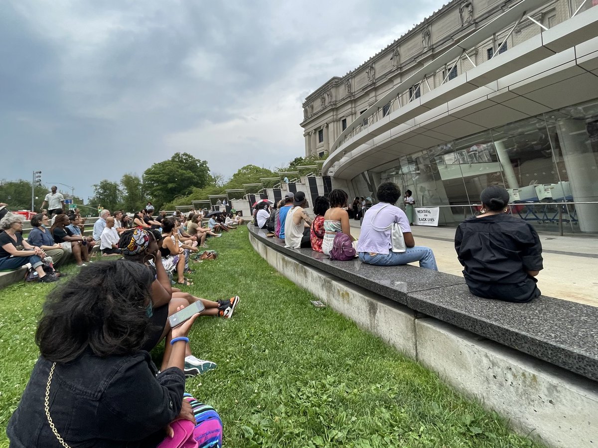 bradlander's tweet photo. Thanks to the @brooklynmuseum for this evening’s #Juneteenth “Meditating for Black Lives.”
#MayYouBeHappy
#MayYouBeSafe
#MayYouFindPeace
#MayYouBeFree
https://t.co/fy17wSF1E9 https://t.co/f8tJ2kzTaE