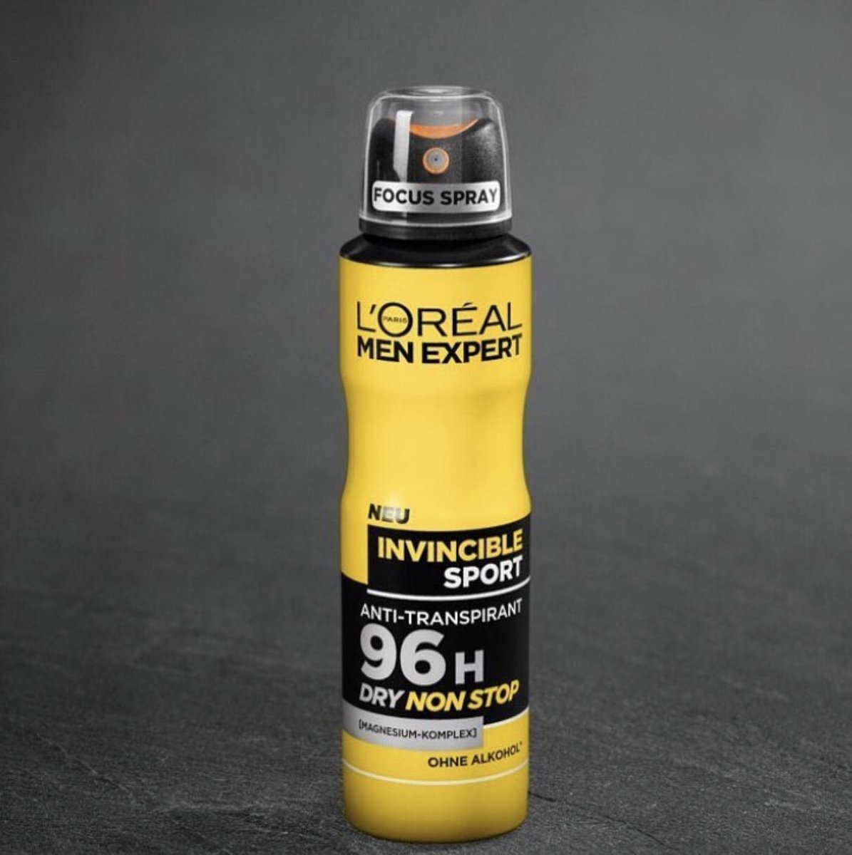 sasa_237's tweet photo. Vos déodorants de la marque @lorealmen à 3.500frs#men #youtube sport #coach # coach de sport https://t.co/vDyu07diCB
