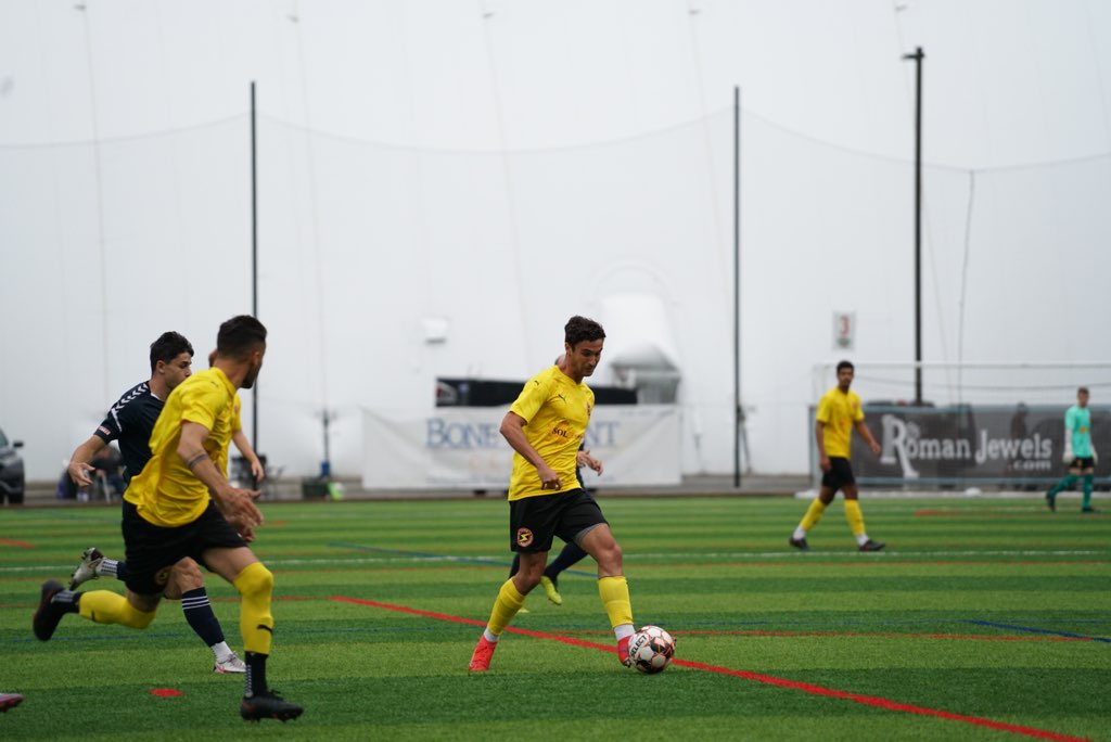 45' / HALFTIME
Teams head to the locker rooms all square. Surely someone will score the second but who!?!? We're dying to know...stay tuned! 

0-0 / NYvHF #ShockersSoccer