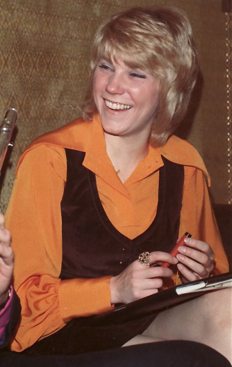 Happy Birthday  Anne Murray 