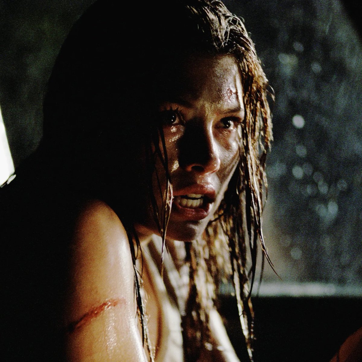 mxvies's tweet image. jessica biel as erin in texas chainsaw massacre (2003)