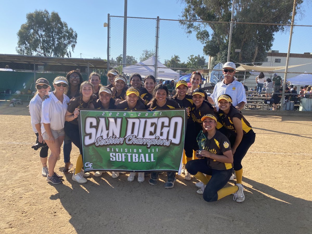 CONGRATULATIONS to our Wildcat Softball team. CIF San Diego Division 3 CHAMPIONS!! 🥎 🏆⁦@OsideSup⁩ ⁦@OsideUSD⁩ ⁦<a href="/ElCaminoHighSch/">ECHSPride</a>⁩