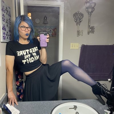 debvengeance's tweet photo. #NewProfilePic https://t.co/jSbIRImk6v