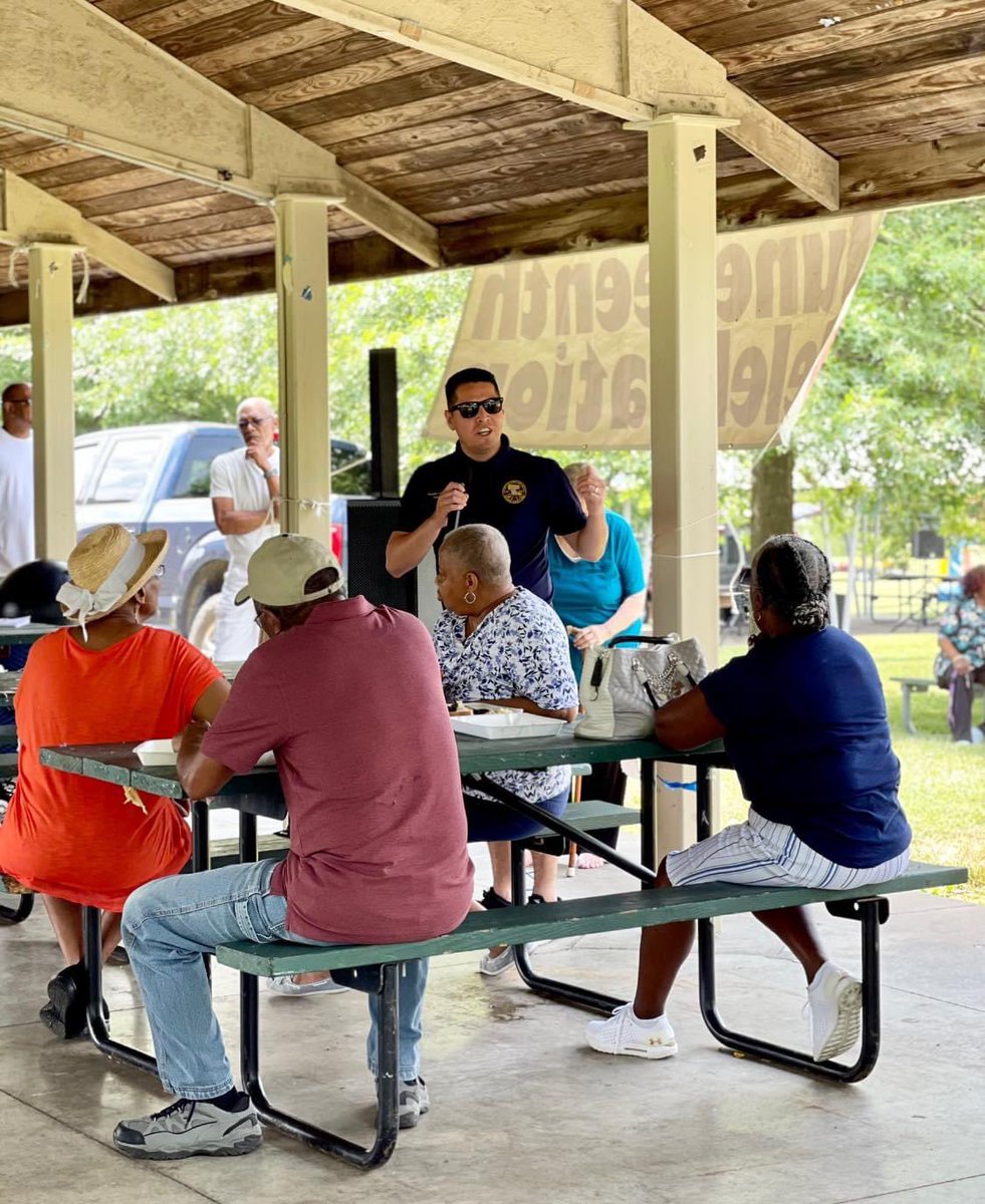 IsraelBaezaMO's tweet image. #Junetheenth celebration at Hubbard Park!

Today we celebrated the moment the Emancipation Proclamation ushered in the freedom of slaves throughout the United States in 1865. 

It was a pleasure to speak and honor the contributions of African Americans to our Country’s history.