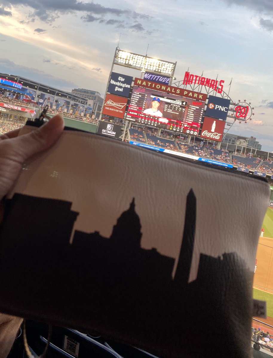 tarmel's tweet photo. @shopAnneCate Brought my Anne Cate to a Nats game! https://t.co/s9Xxuvdkzn