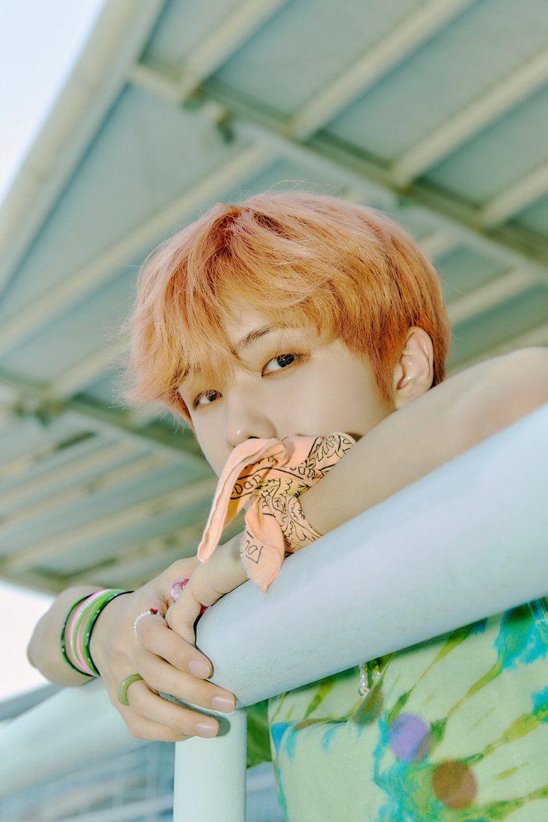 jisungpakr's tweet photo. And dis mine, hahah. I kinda like this one, it's a little embarrassing for me to say this with my own mouth but I think I look pretty good in here. 🧡🧡🧡🧡 https://t.co/6UW0fXpzOv