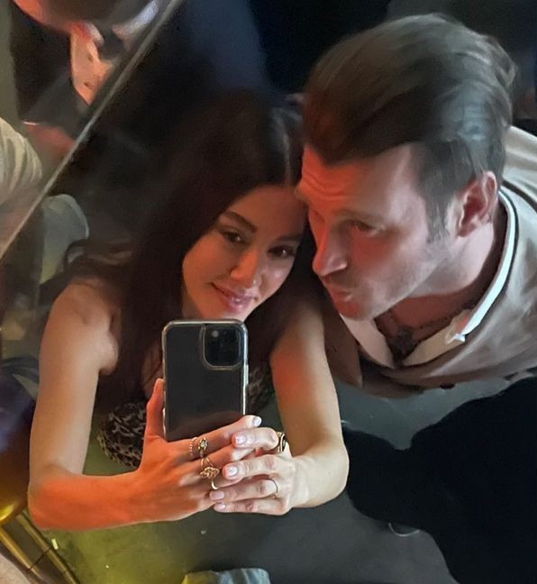 KT_Fans's tweet photo. #KıvançTatlıtuğ #KivancTatlitug #BasakDizerTatlituğ 
❤Kivanc&amp;Basak TATLITUG❤ with #CansuDere #EceSukan #keremÇatay from #UluçBayraktar wedding #AlaraulUcbayraktarWedding
posted by #BasakDizer in Instagram story https://t.co/iZPPbWPcAs