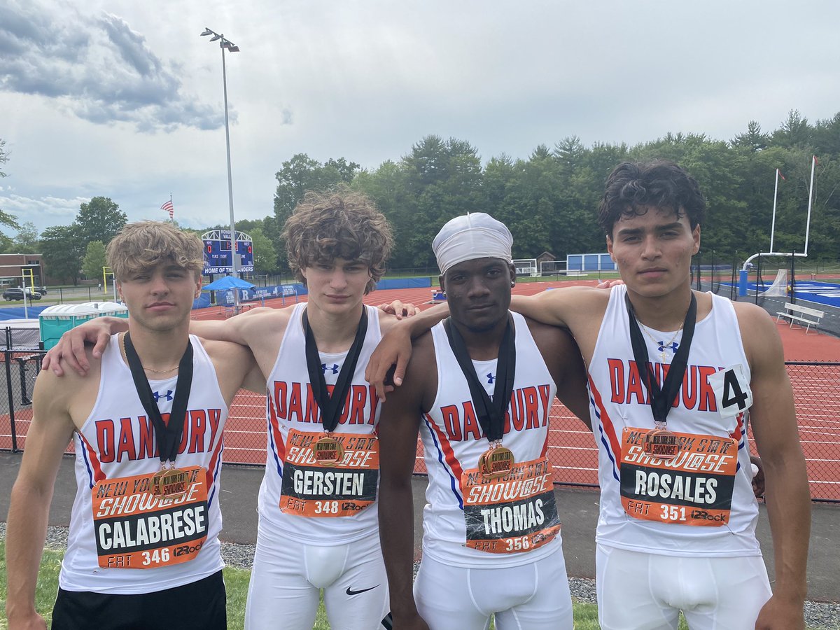 DanburyXCTF's tweet photo. 4x100 finishes 3rd today at NY Showcase Kyle - Scott - Max - Carlos https://t.co/Su9k8cUjXt
