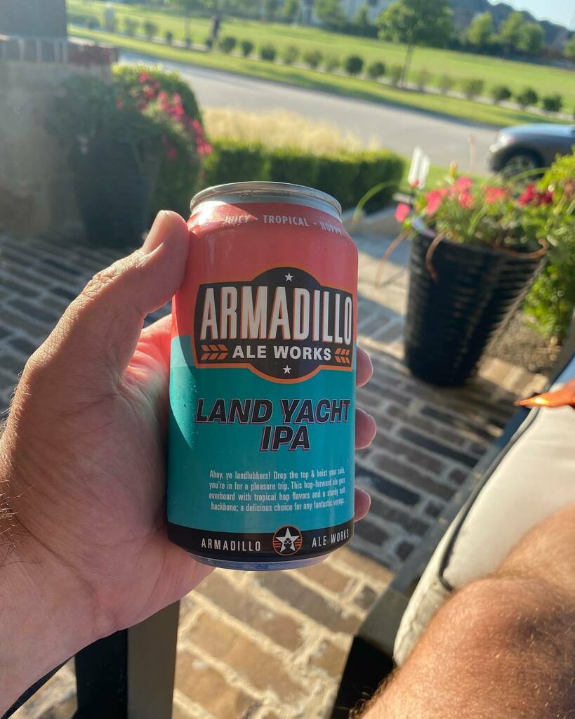 mikedmerrill's tweet photo. Tonight’s front porch beer is Armadillo Ale Works Land Yacht IPA. Hoppy and served iced cold. 

#sightsofsummer #frontporchbeers #beersofinstagram #ipa https://t.co/CG3SNuwEKc https://t.co/EEoYpubDs1