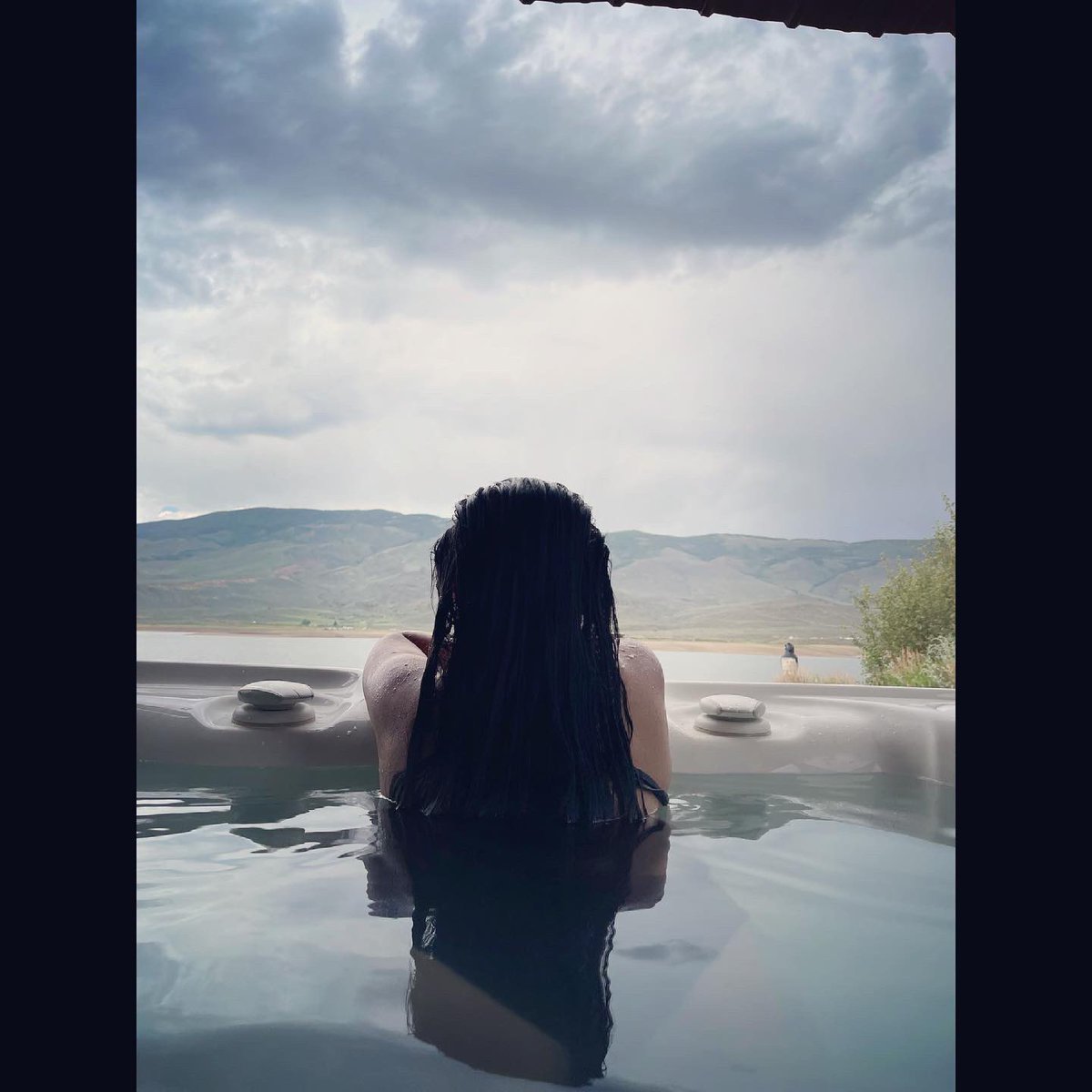 jaylesenevaeh23's tweet photo. 🌊🤍 https://t.co/cWSdVqXXno
