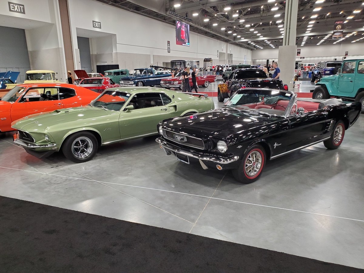 66 and 69 #FordMustang <a href="/Barrett_Jackson/">Barrett-Jackson</a> Las Vegas