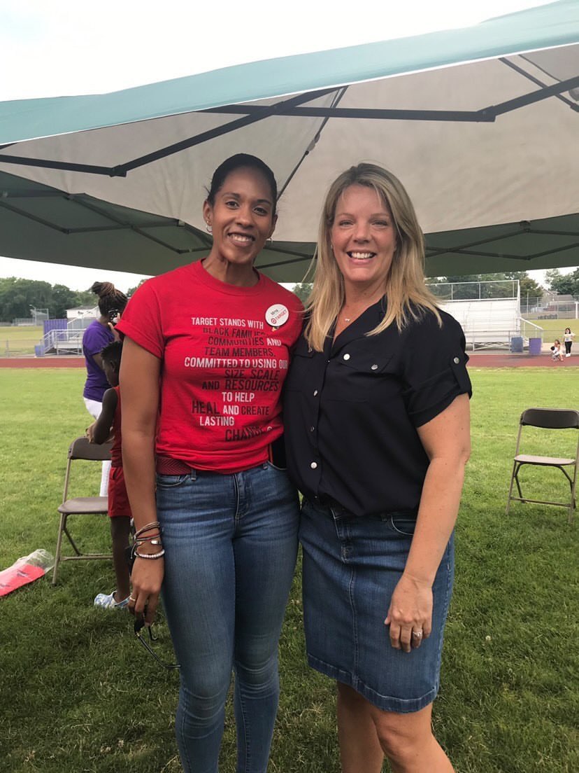 Celebrating Juneteenth and volunteering at this beautiful event #Juneteenth #HappyJuneteenth #BlackLivesMatter #FreedomDay #worksomewhereyoulove #bestteaminretail #t1148