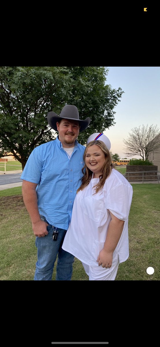 terrell_lynn's tweet photo. Introducing to you my now fiancé 💕 https://t.co/7kU00GzW9S