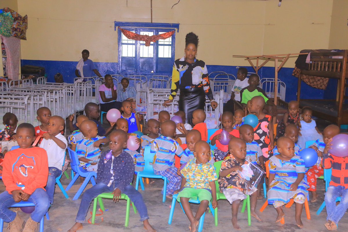 Charity Distressed Children tweet media