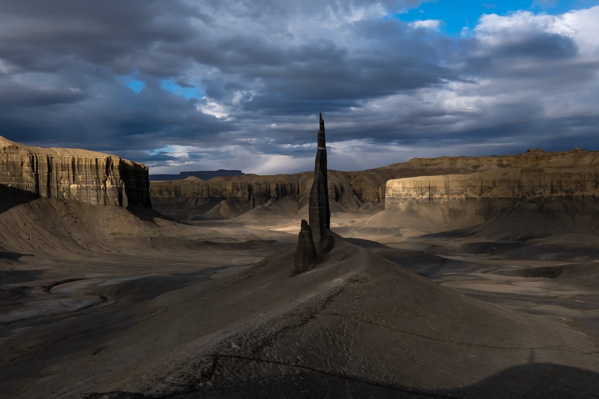 First light in the Badlands of Utah

#photography #landscape #landscapephotography #utah #clouds #badlands #photographer #epiclandscapes #utahphotography #outdoor #roadtrip #uslandscapes #fujifilm #fujifilm_xseries #sunrise #clouds