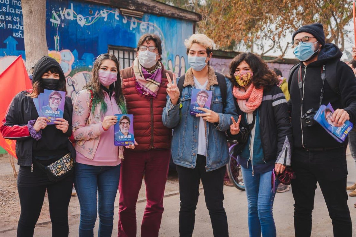 danieljadue's tweet photo. La esperanza de las y los jóvenes también se expresa en nuestra propuesta de programa donde proponemos votación desde los 16 años, fin al CAE y universidades abiertas en cada comuna. Todos y todas a participar en las primarias. #SinJulioNoHayNoviembre ! https://t.co/HgchEVfluy