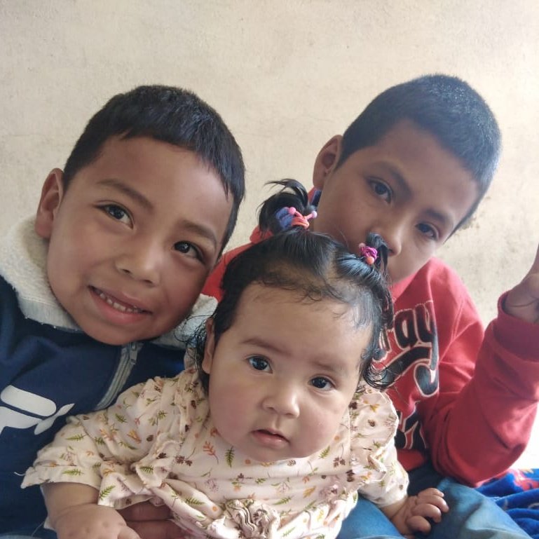JeyFer21's tweet photo. En la tendencia de Elizabet Loaiza quienes quieren apoyar mi pequeño canal de Youtube? Somos Fernando &amp; David niños indígenas que tomamos esta iniciativa. Muchos ya  saben quienes somos, te invito a que mires mi cuenta y entenderás. Ahora les pido que apoyen mi canal. https://t.co/3vb59iGkXr
