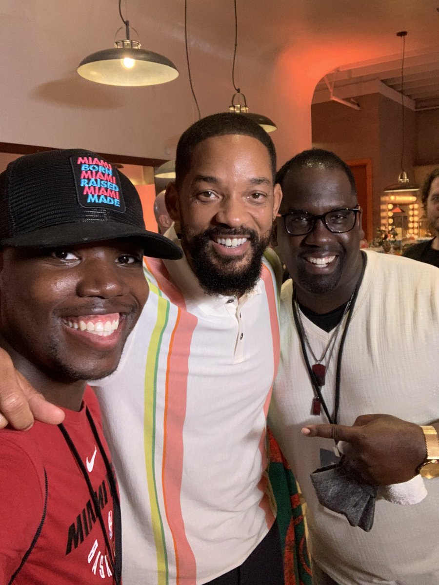 fedingram's tweet photo. .@AFTunion great partnership with @TeamWillDaily and the Will and Jada Foundation to talk about the importance of reading and the reveal of his new book. Great event in Miami and a fantastic message by ‘The Fresh Prince’. #AFTStrong #Read https://t.co/LZZkMqykU0