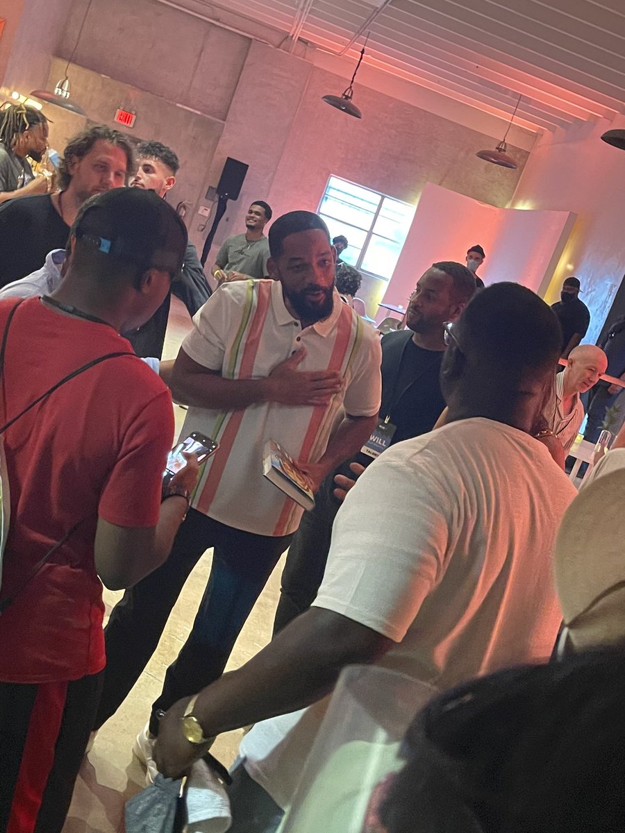 fedingram's tweet photo. .@AFTunion great partnership with @TeamWillDaily and the Will and Jada Foundation to talk about the importance of reading and the reveal of his new book. Great event in Miami and a fantastic message by ‘The Fresh Prince’. #AFTStrong #Read https://t.co/LZZkMqykU0