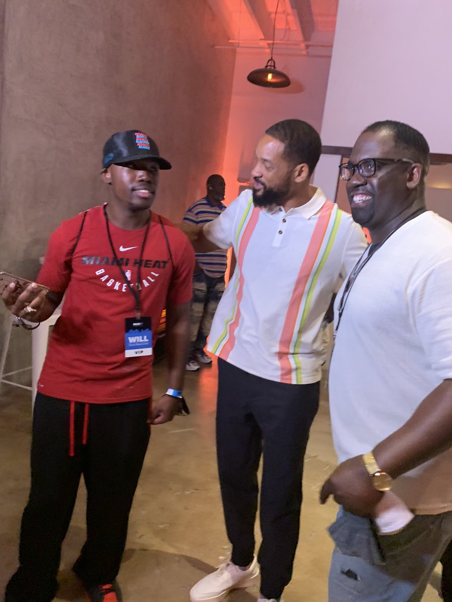 fedingram's tweet photo. .@AFTunion great partnership with @TeamWillDaily and the Will and Jada Foundation to talk about the importance of reading and the reveal of his new book. Great event in Miami and a fantastic message by ‘The Fresh Prince’. #AFTStrong #Read https://t.co/LZZkMqykU0