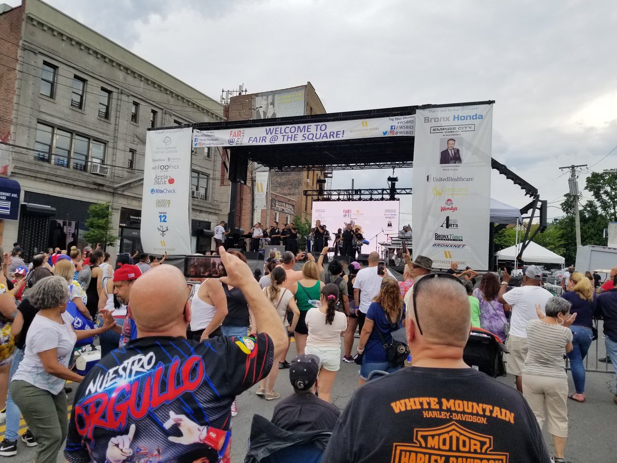 Cappytann's tweet photo. Thank you to everyone who hung out with us at the @fairatthesquare in @wsbid ! We had an absolute blast with you! Have a wonderful weekend!
- Cappytann
#FairAtTheSquare #WSBID #CappytannsCornerPresents #cappytann #BronxBestShots #InTheBoogieDown #EverydayBronx #BronxPrimeShot https://t.co/lGKMpHU6MX