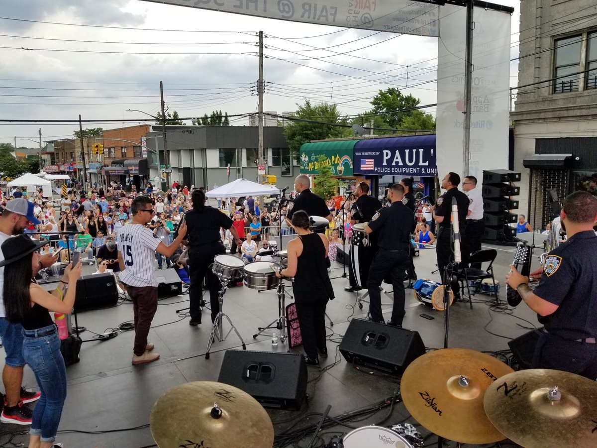 Cappytann's tweet photo. Thank you to everyone who hung out with us at the @fairatthesquare in @wsbid ! We had an absolute blast with you! Have a wonderful weekend!
- Cappytann
#FairAtTheSquare #WSBID #CappytannsCornerPresents #cappytann #BronxBestShots #InTheBoogieDown #EverydayBronx #BronxPrimeShot https://t.co/lGKMpHU6MX