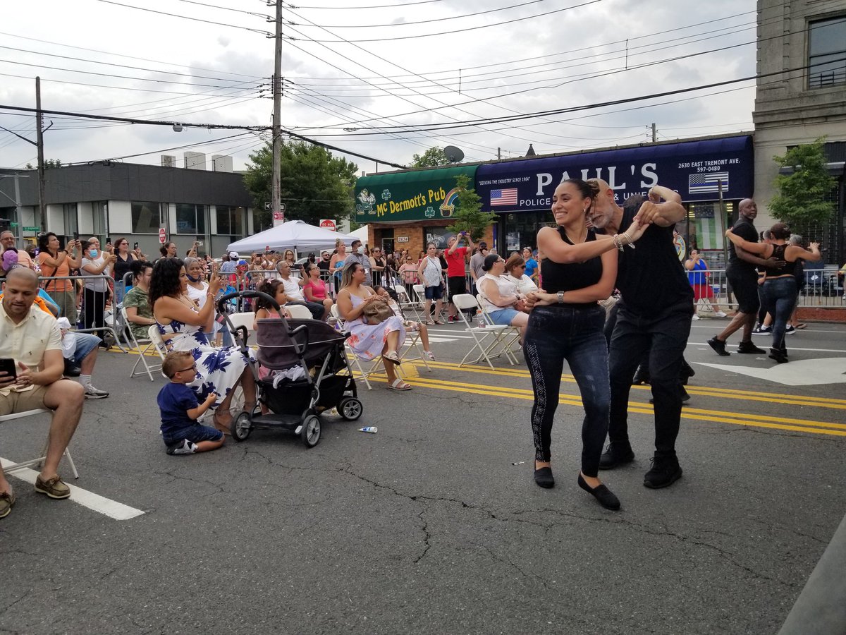 Cappytann's tweet photo. Thank you to everyone who hung out with us at the @fairatthesquare in @wsbid ! We had an absolute blast with you! Have a wonderful weekend!
- Cappytann
#FairAtTheSquare #WSBID #CappytannsCornerPresents #cappytann #BronxBestShots #InTheBoogieDown #EverydayBronx #BronxPrimeShot https://t.co/lGKMpHU6MX