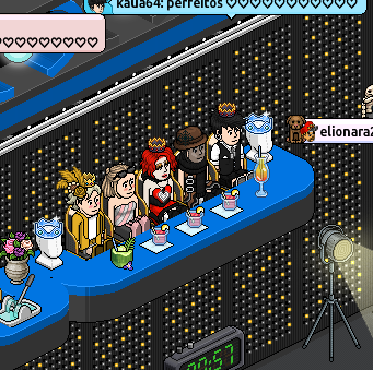 Dior_Habbo's tweet photo. Os nossos jurados estão lindíssimos, não é? 😍

#Dior1ano #ReieRainhaDIOR
@ColdEventos @UnepOrg @VogueHabbo_ @RHCCorporation https://t.co/Y1aP4DwkBb