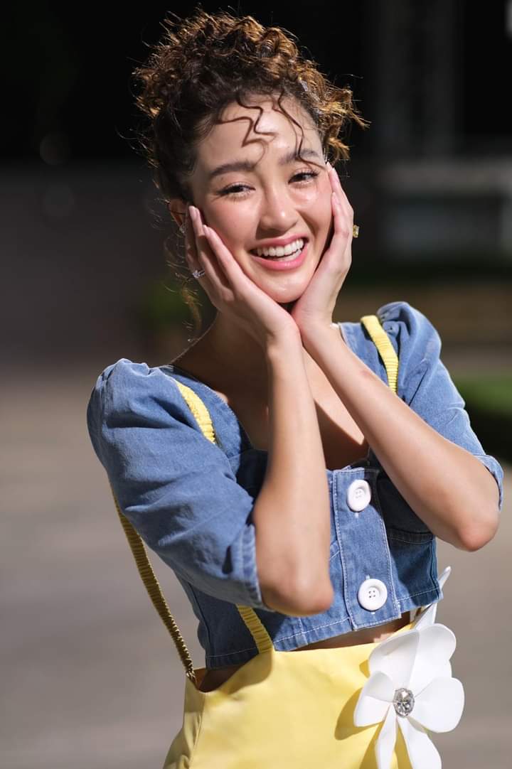 Jirapa86917803's tweet photo. 😀 วันนี้แล้วนะทุกคน เตรียมเปิดทีวีรอเร็ว เทปคู่จิ้น #โอมพริม #สะใภ้เจ้าสัว ในรายการ สามแซ่บ 13.15 อย่าพลาดน๊า 😀😊 #primprima #โอมคณิน 😊 https://t.co/HeejFUeNEx