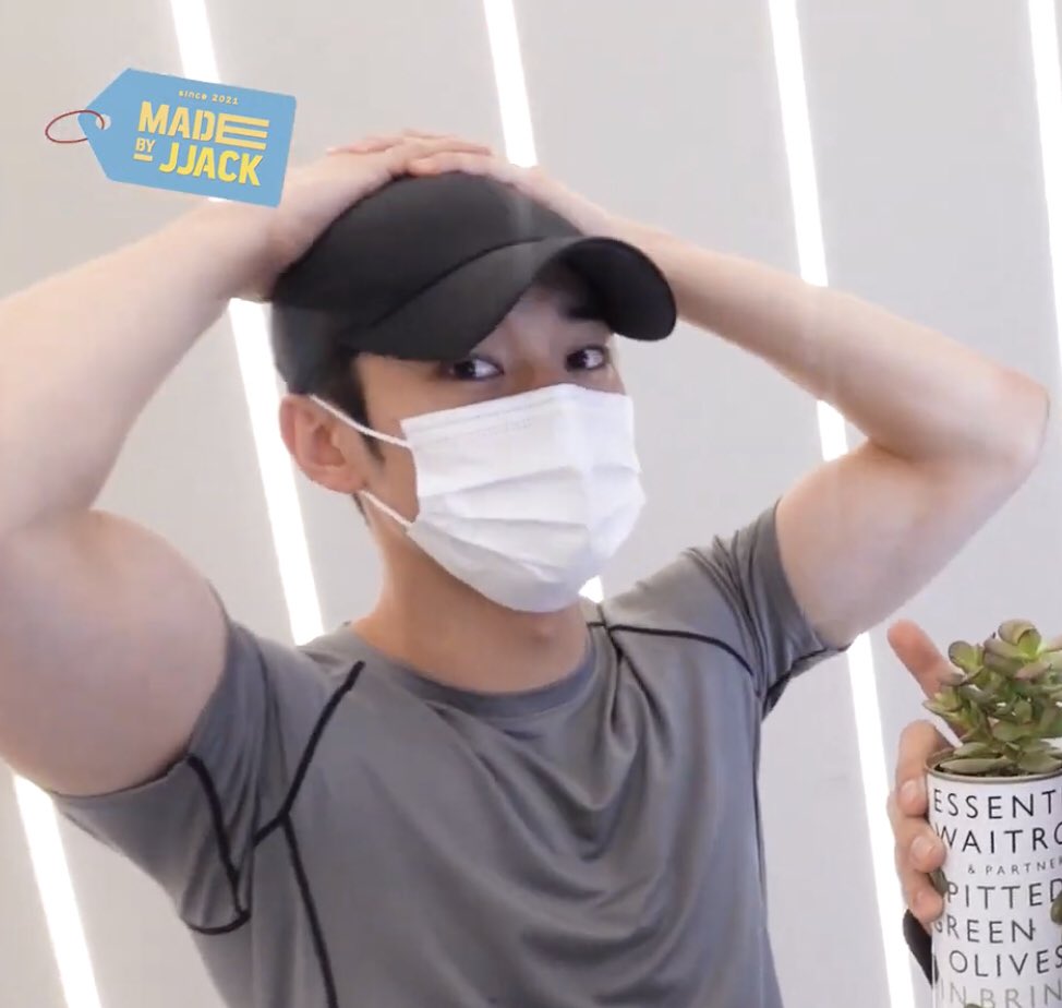 비티누나 tweet media