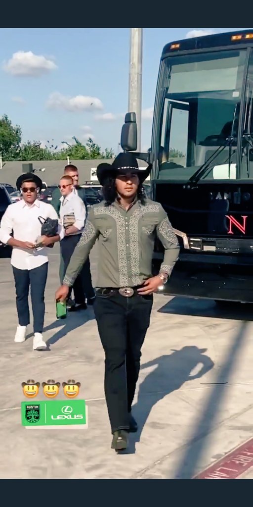 hernan77osorio's tweet photo. Tranqui el look de Cecilio y Rodney en la llegada al @Q2Stadium
Para el Duelo entre
@AustinFC y @SJEarthquakes https://t.co/zceDTJ9u0o