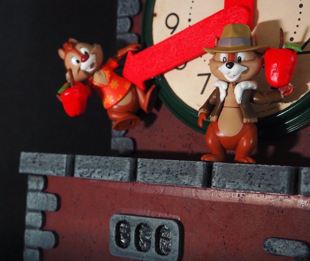 AtomicToyland's tweet photo. Nintendo Chip and Dale’s Rescue Rangers 2 Handmade Diorama available on eBay #disney #funko #chipanddale #rescuerangers #diorama https://t.co/sLiDYouFOi
