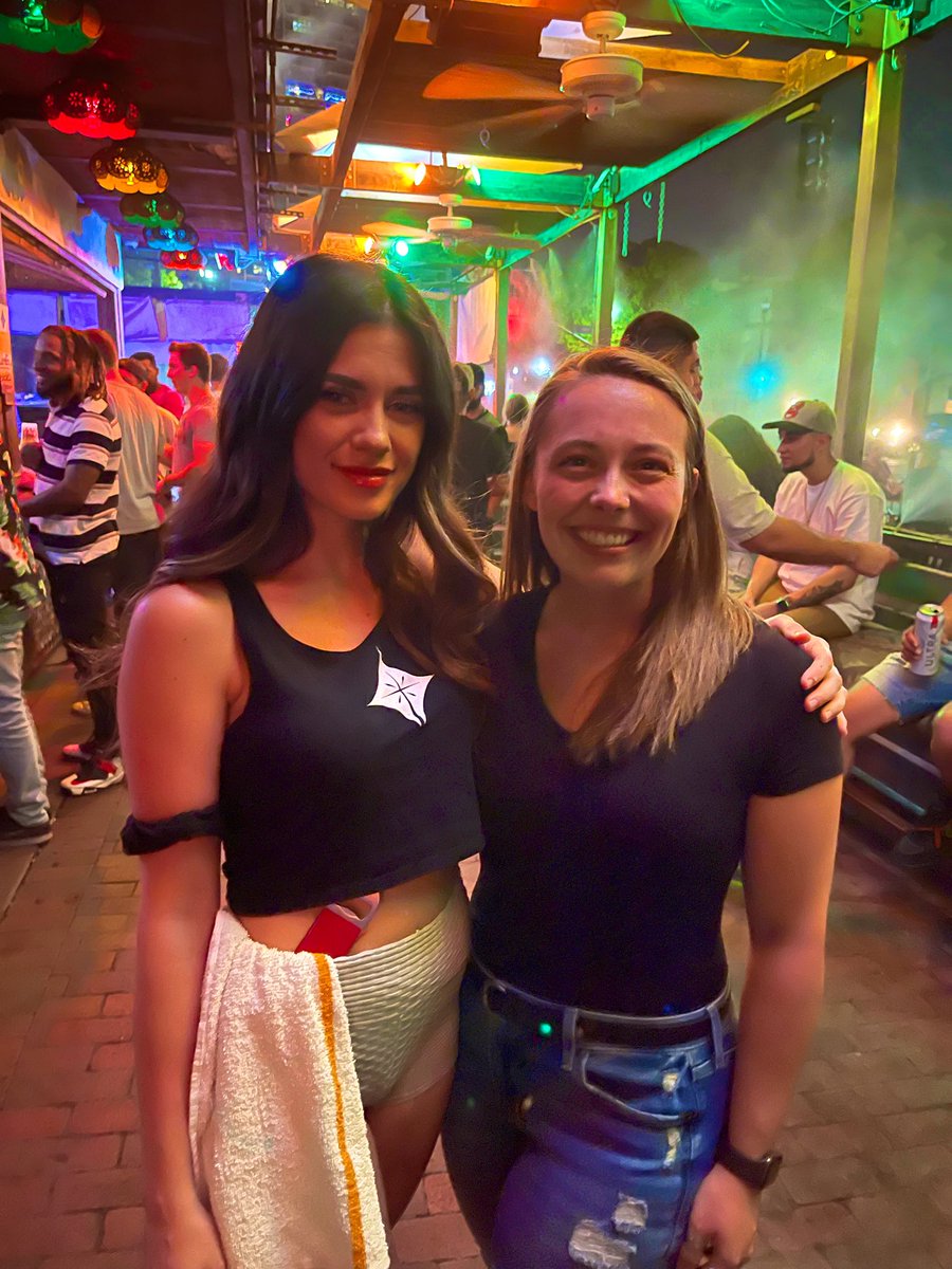 jmguirl's tweet photo. @SabotageSweetie so glad I got to meet you last night! 🥰🥰 https://t.co/ODBhOAQlDu