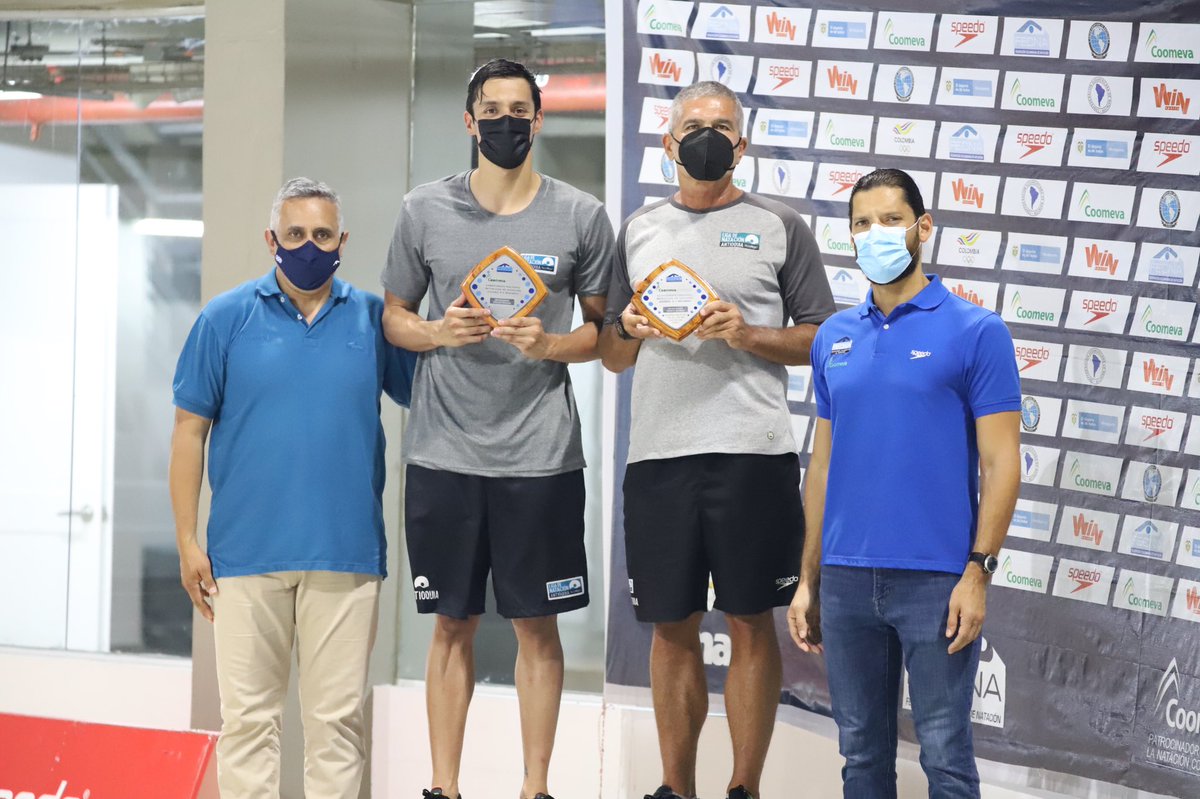 FECNA's tweet photo. 📸 | Las mejores imágenes de la premiación de la clausura del Campeonato Nacional Interligas JUV B- MAY. 

¡Gracias, BARRANQUILLA! 💙 https://t.co/yCzIWTUIam