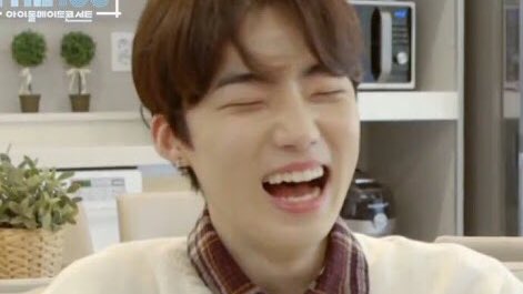tiny_chanhee tweet picture
