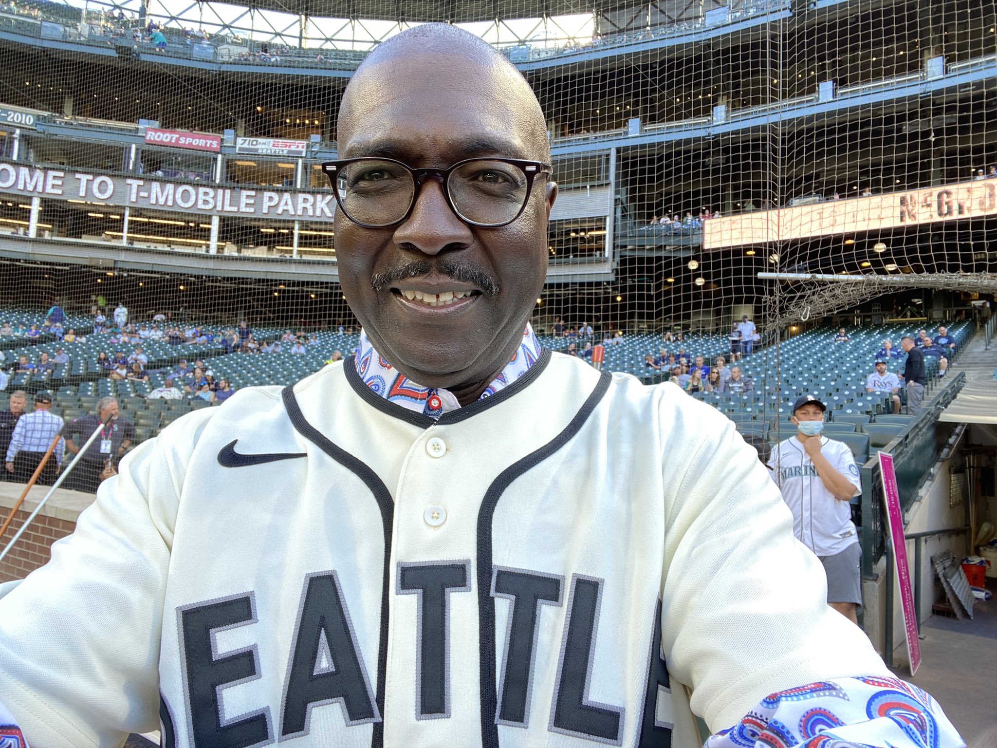 Bob Kendrick on X: Awesome to be @TMobilePark in Seattle & put on the  Seattle Steelheads jersey for the @Mariners Salute to the Negro Leagues on  Juneteenth. There's a special vibe &