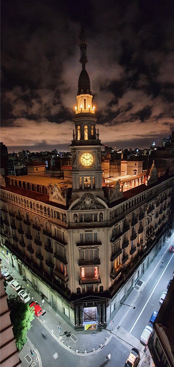 Rosariociudadok's tweet photo. Cuando pedís la hora en Rosario https://t.co/BfJnWfgTyq