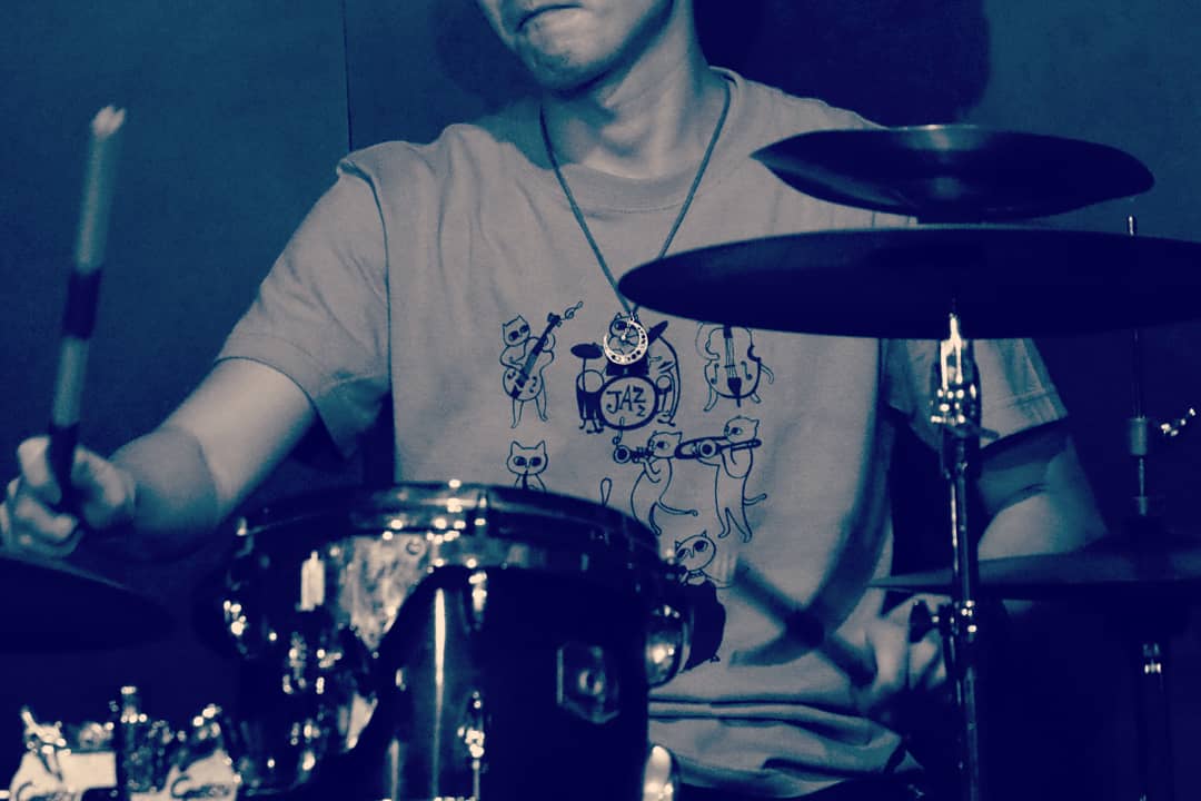 HirokoUtsuno's tweet photo. 2021.6.18 𝖥𝗋𝗂
PAPER MOON
16th Anniversary Event
・パノラマビュー
・花鳥風月
・春疾風
Photo by HIROAKI KURIHARA
#ライブ #CrescentMoon #水戸 #ペーパームーン #PAPERMOON https://t.co/l9n5yz8V2y