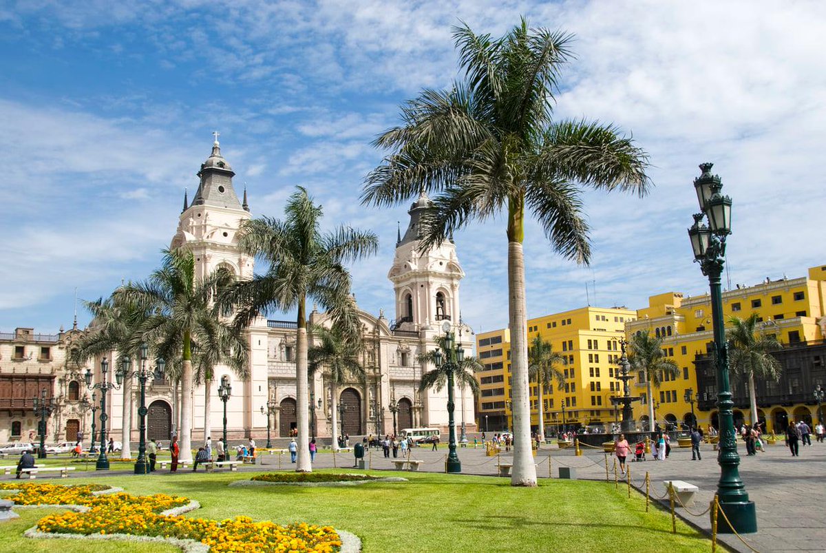 cr_chavarry's tweet photo. Desde muy joven vine a la ciudad de Lima, un lugar donde tuve la oportunidad de conseguir mi primer trabajo. A pesar de no conocer mucho Lima, eso no me impidió seguir estudiando. 
#rosachavarry #trabajo #Oportunidad https://t.co/8hd0JpXyYA
