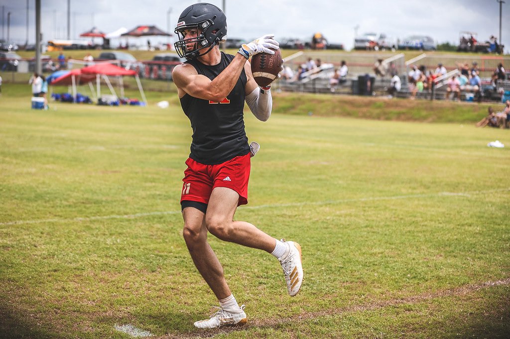 NicolasRaum's tweet image. Good day of 7on7 with @wcsRHSfootball. Went 5-1 and scored 7 touchdowns. #G2BARR