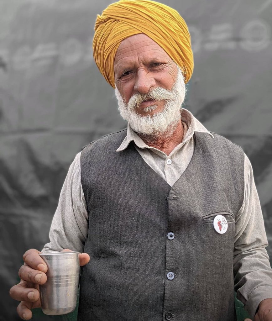 __Taman's tweet photo. Their humbleness in tough conditions make us learn so much #FarmersProtest #StayStrongFarmers https://t.co/CfFvTISf6l